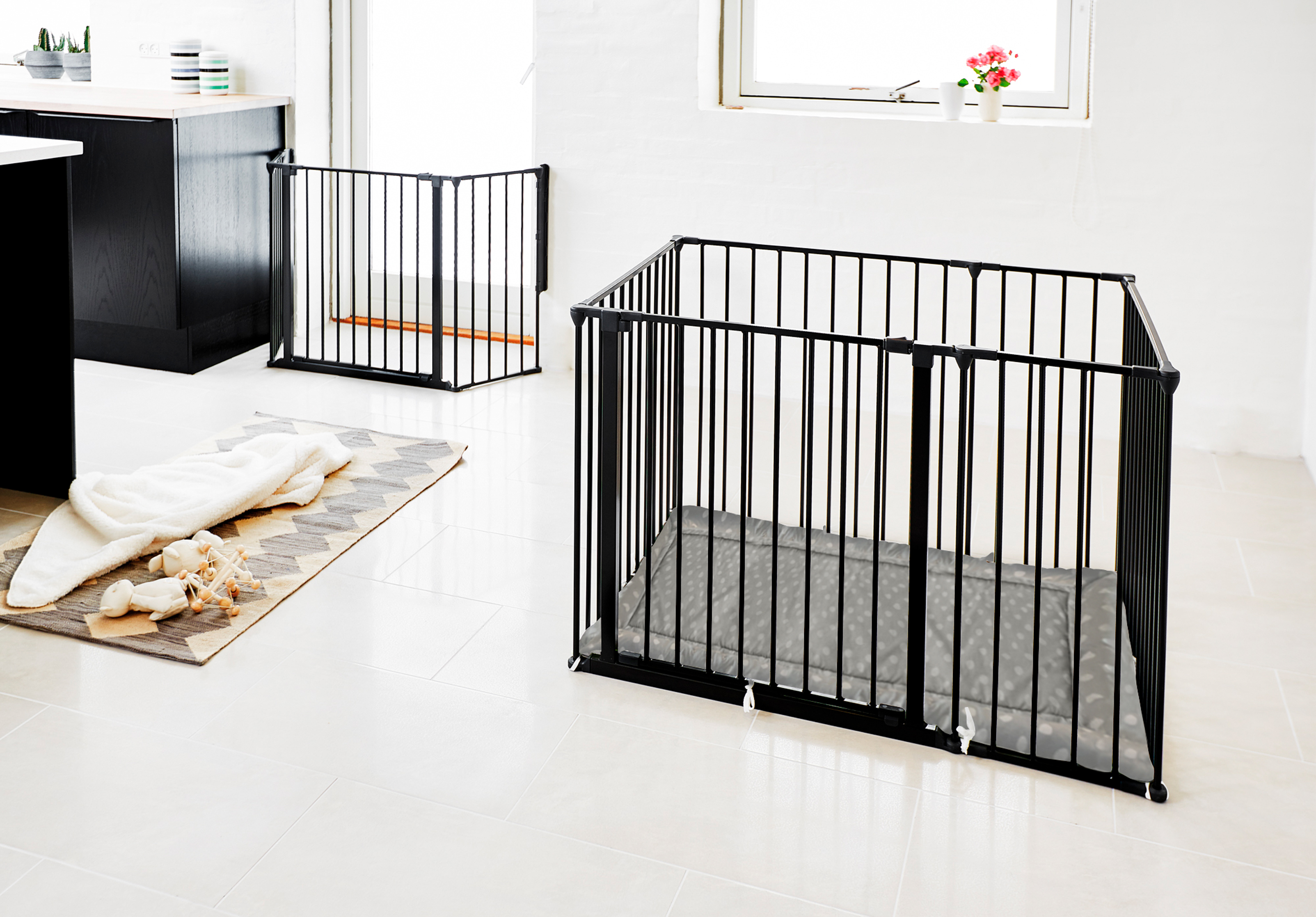 Square best sale baby gate