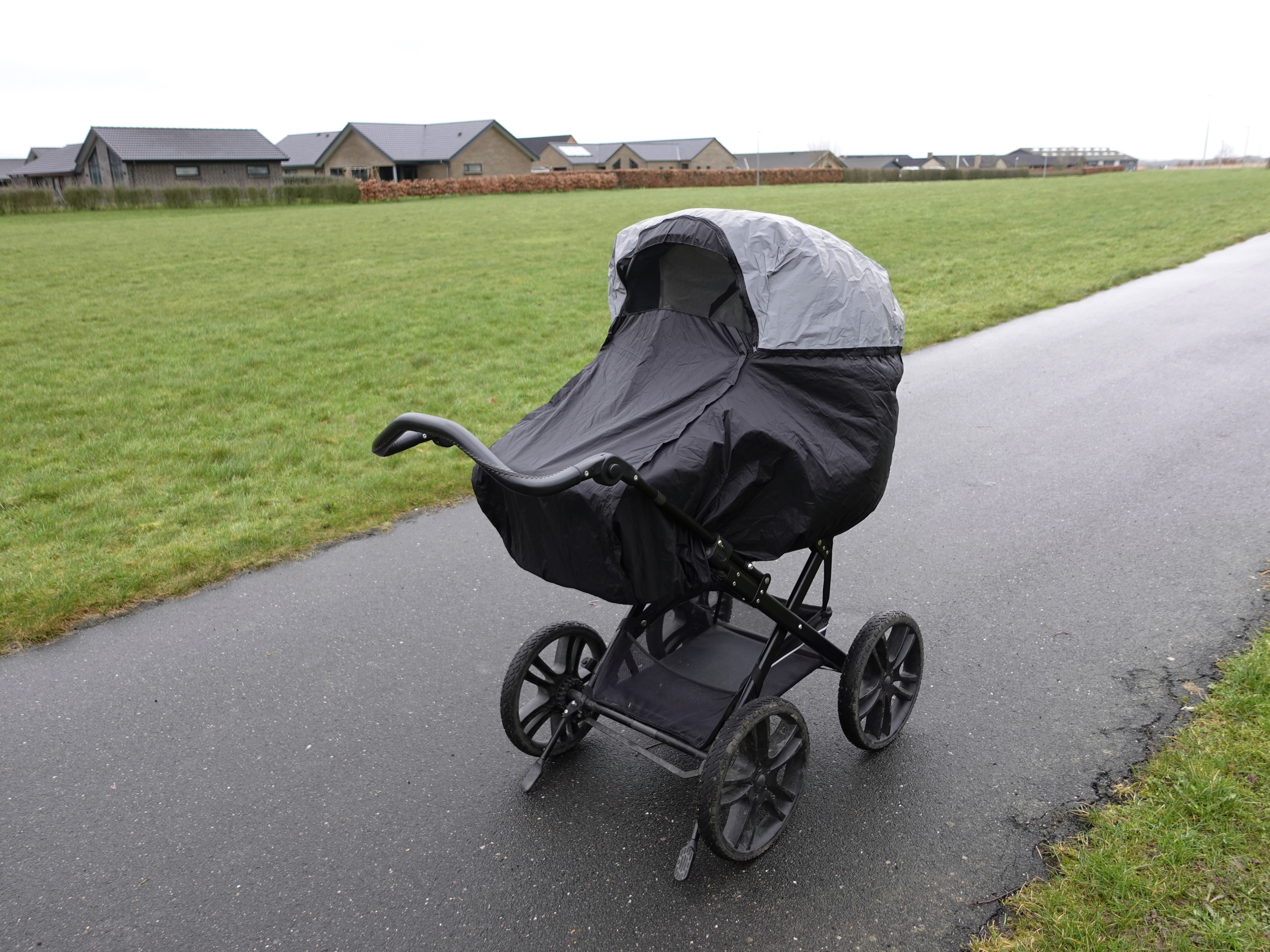 SuperSafe Rain Cover by BabyDan Reflective raincover for pram